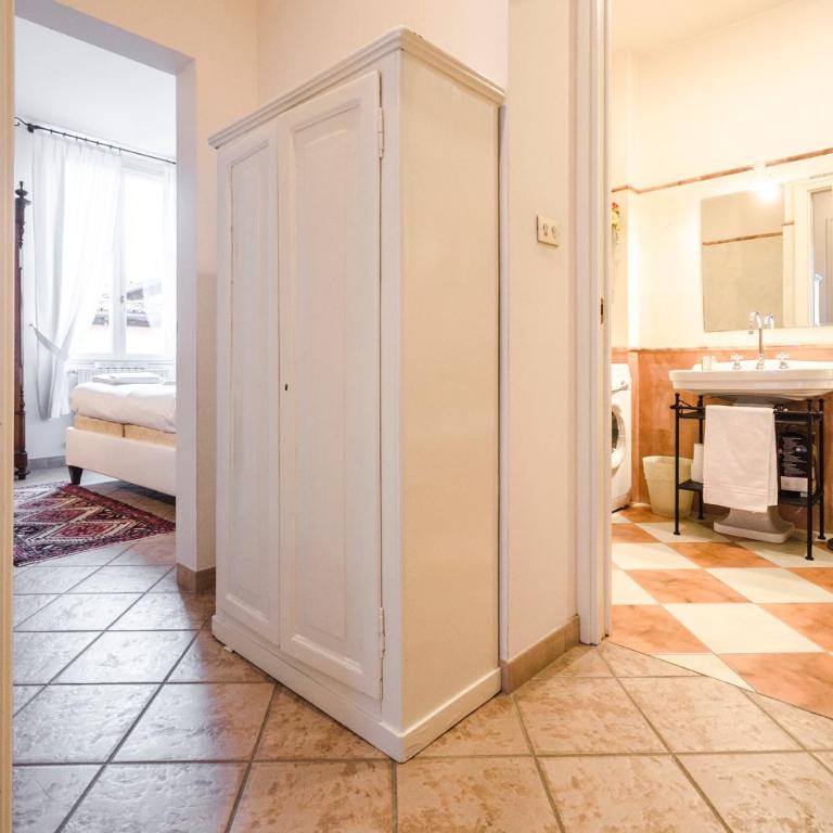 Lupari Apartment, Palazzo storico sotto le Due Torri - Appartamento con 2 Camere da Letto - 26