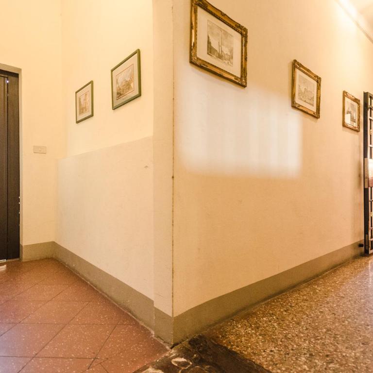 Lupari Apartment, Palazzo storico sotto le Due Torri - Appartamento con 2 Camere da Letto - 4