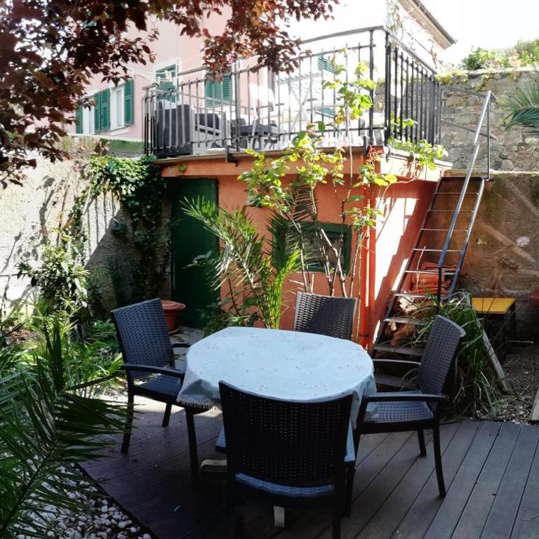 APPARTAMENTO CON GIARDINO, TERRAZZO e GARAGE A DUE PASSI DAL MARE e DALLE CINQUETERRE - Appartamento - 2