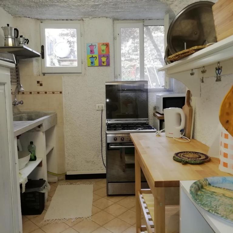 APPARTAMENTO CON GIARDINO, TERRAZZO e GARAGE A DUE PASSI DAL MARE e DALLE CINQUETERRE - Appartamento - 19