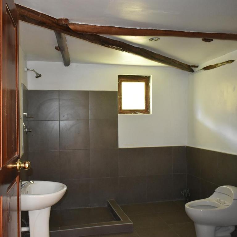 CasaNostra Choquequirao - Cama en habitación compartida mixta de 3 camas con baño externo - 3