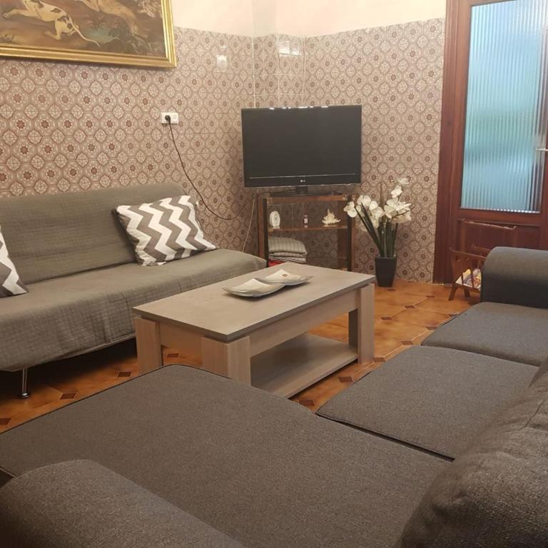 Casual House Valencia - Three-Bedroom Townhouse - 10