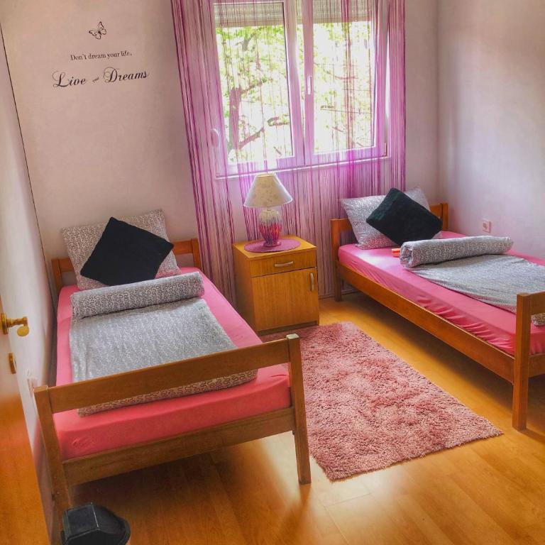 Rooms Deny - Twin Room with Shared Bathroom - 5