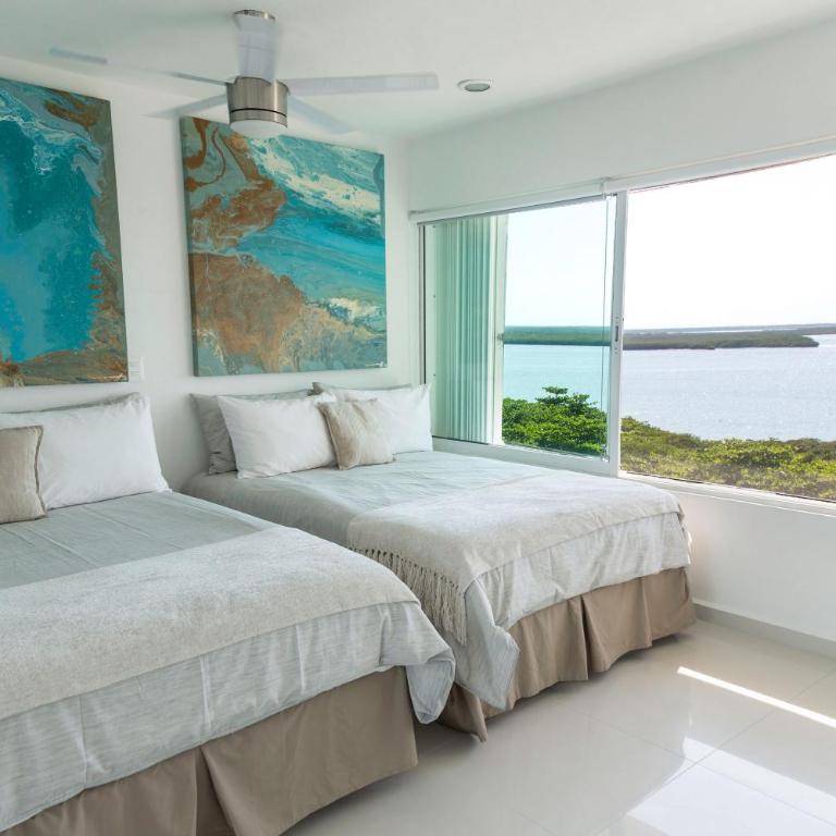 Beachfront Three-Story Coastal Penthouse, 3BR-3BA - Penthouse Apartment - 3