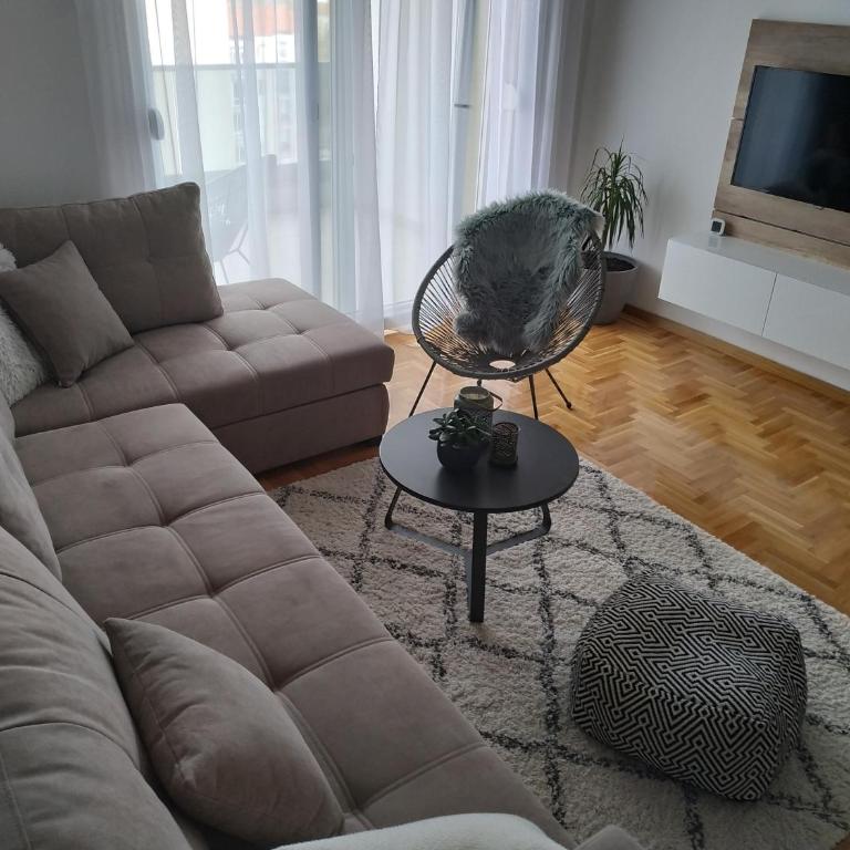 Apartman Avisi - Apartman sa Balkonom - 5