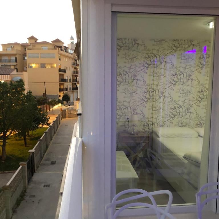 Vistamar Beach Luxury - 1ª Línea De Playa En Torre del Mar, Piscina y Aparcamiento - Two-Bedroom Apartment - 19