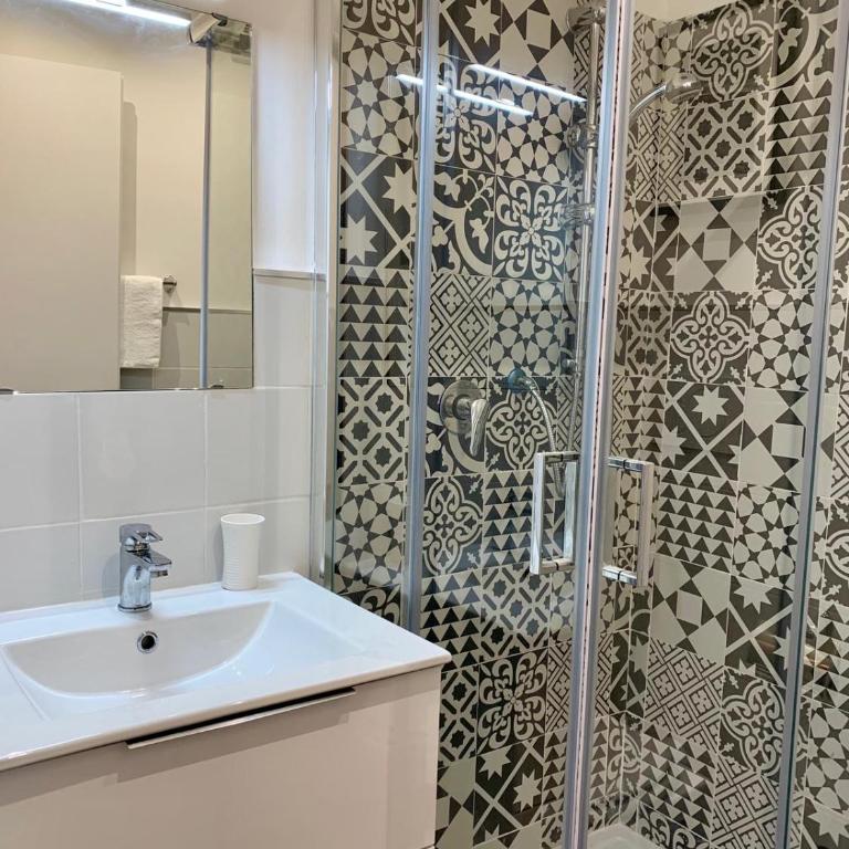 109 SUITES ROMA - Deluxe Room - 9