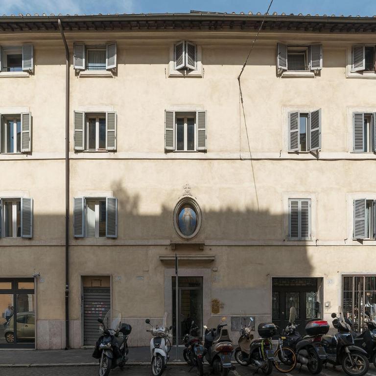 GuestHost - Colosseo & San Clemente Cozy Flat - Appartamento con 1 Camera da Letto - 24