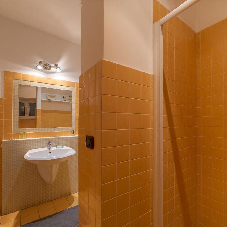 GuestHost - Colosseo & San Clemente Cozy Flat - Appartamento con 1 Camera da Letto - 19