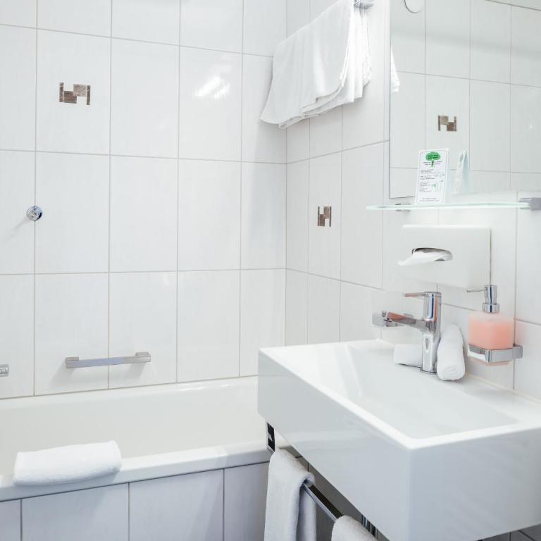 Hotel-Restaurant Bellevue - Superior Doppelzimmer - 8