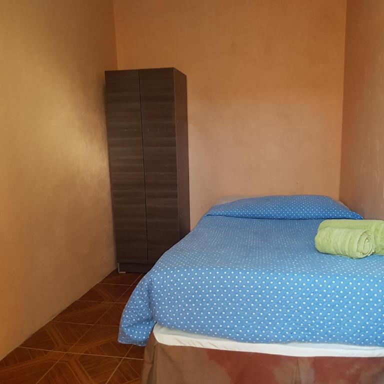Hostal Tuyasto - Single Room with Shared Bathroom - 4