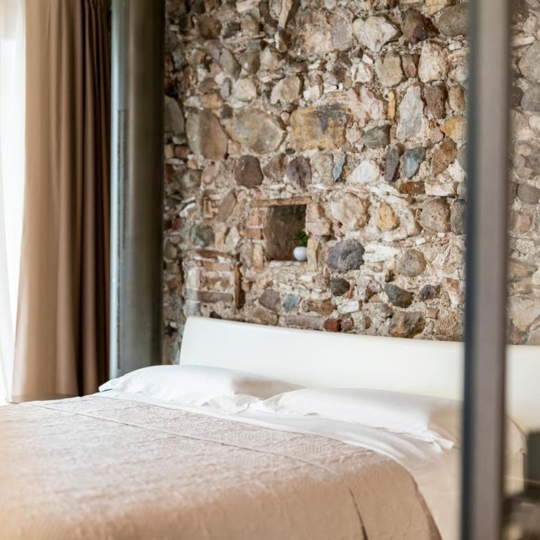 Crocus Apartments - Suite King con Vasca Idromassaggio - 14