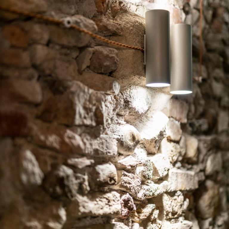 Crocus Apartments - Suite King con Vasca Idromassaggio - 10