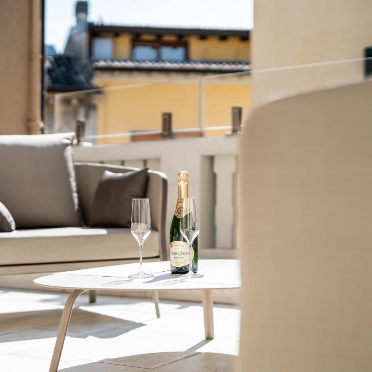 Crocus Apartments - Suite King con Vasca Idromassaggio - 7