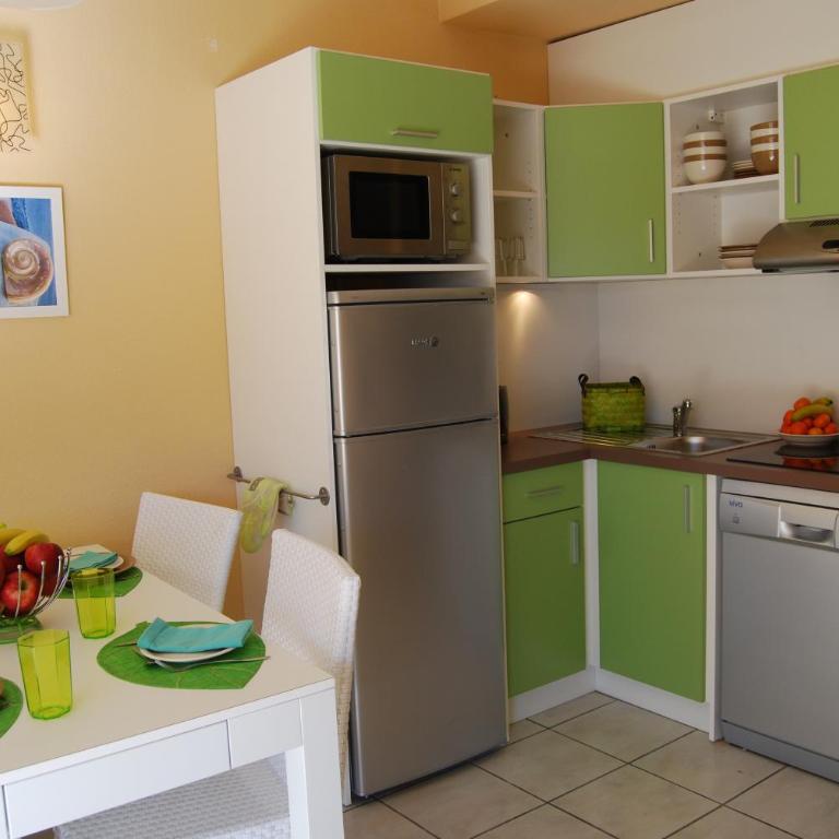 Lagrange Vacances Les Jardins de Neptune - Petite Maison avec Climatisation (4 Adultes) - 13