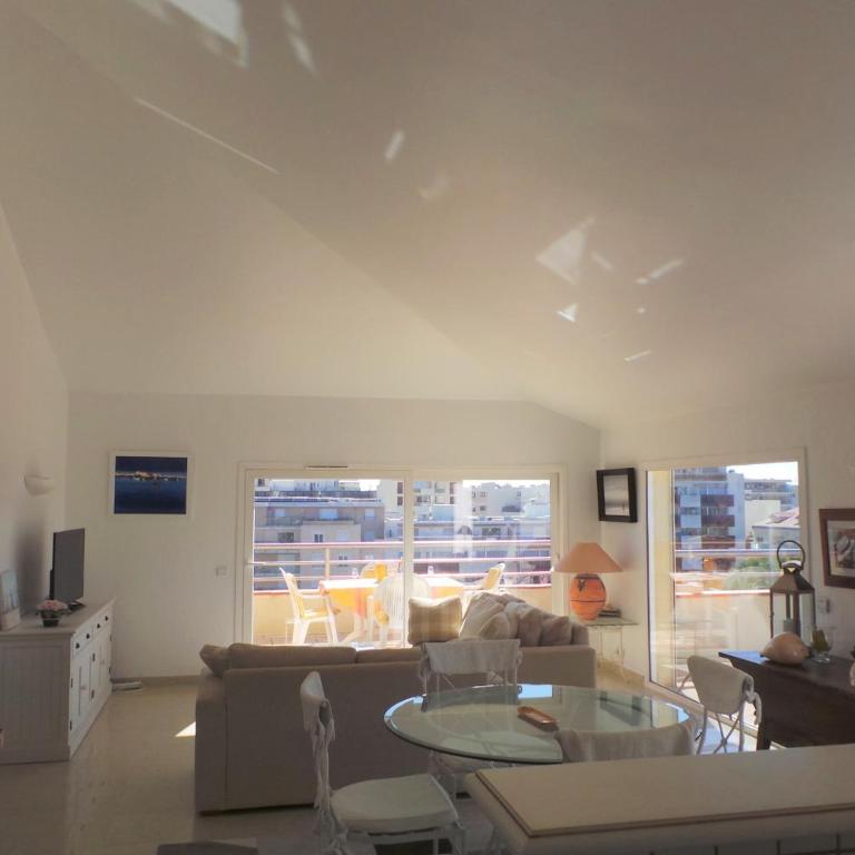 Spacious and bright flat Downtown and Beaches - Swimming Pool - Appartement - 8