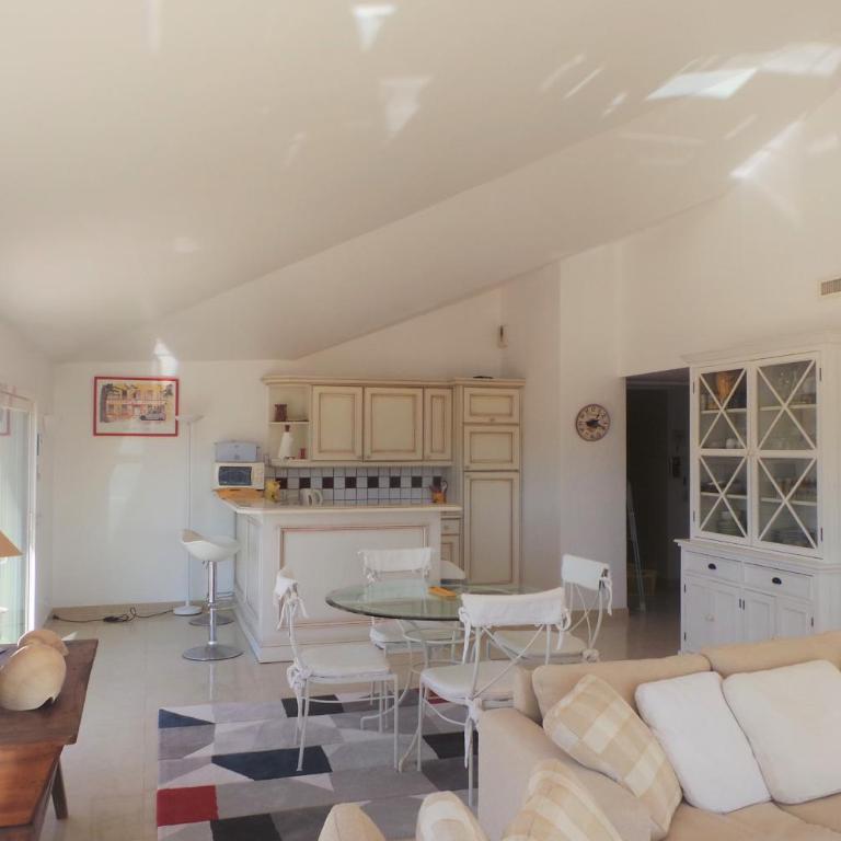 Spacious and bright flat Downtown and Beaches - Swimming Pool - Appartement - 6