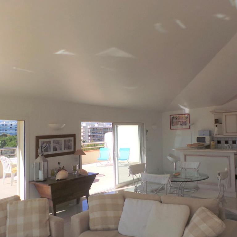 Spacious and bright flat Downtown and Beaches - Swimming Pool - Appartement - 5