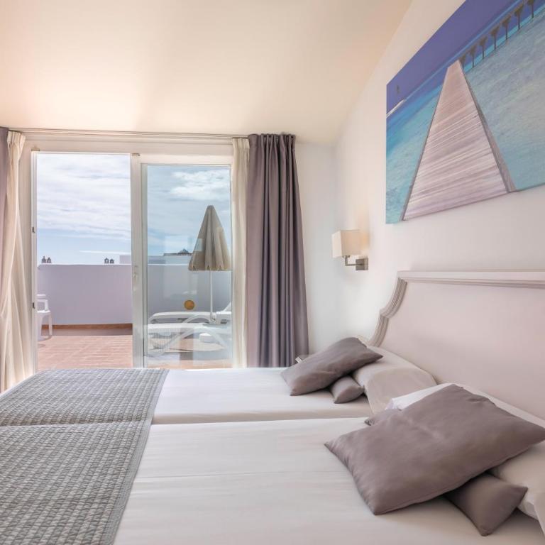 Mac Puerto Marina Benalmádena - Habitación Doble con terraza - 1 o 2 camas - 4