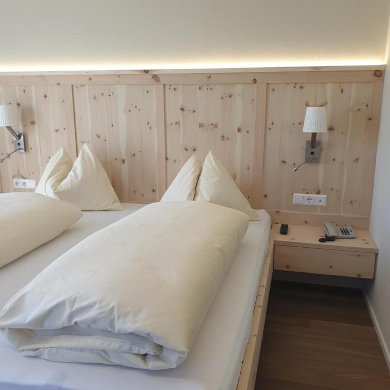 Bed&Breakfast Pension Hilpold - Camera Matrimoniale con Balcone - 10