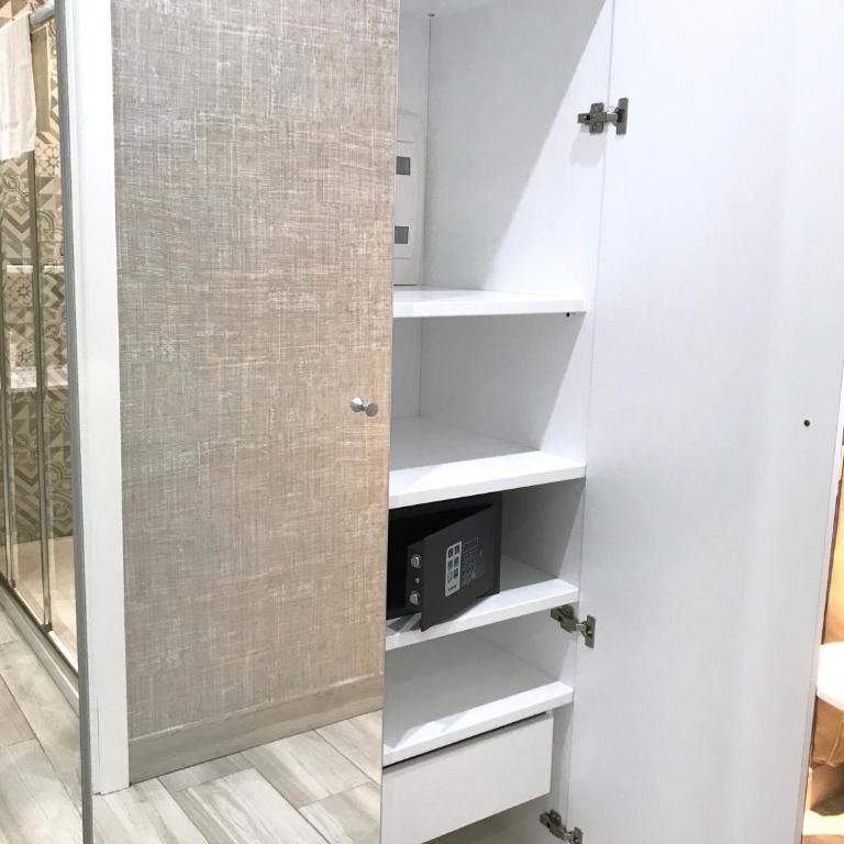 BRAKKO 45 - Camera Matrimoniale con Bagno Privato - 7