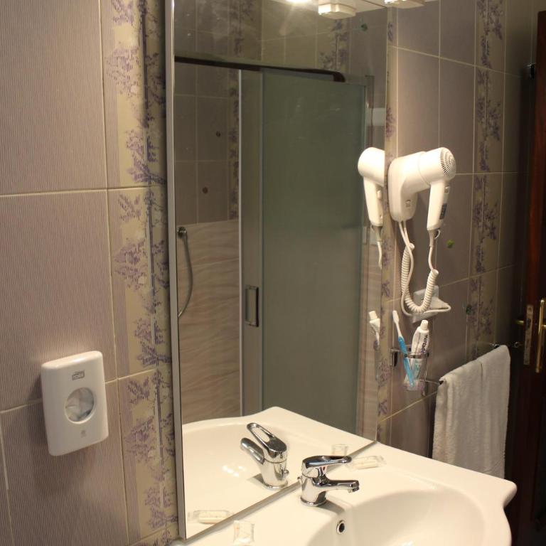 Maison Flavia - Three-Bedroom Apartment - 24