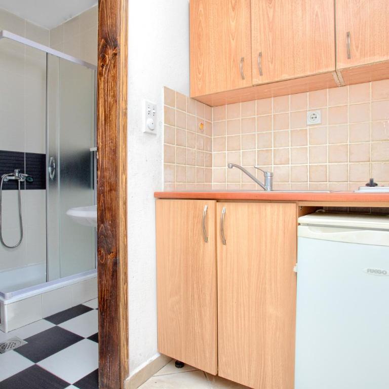 Apartments Porto Bjelila - Studio sa Balkonom i Pogledom na More (4 Odrasle Osobe) - 8