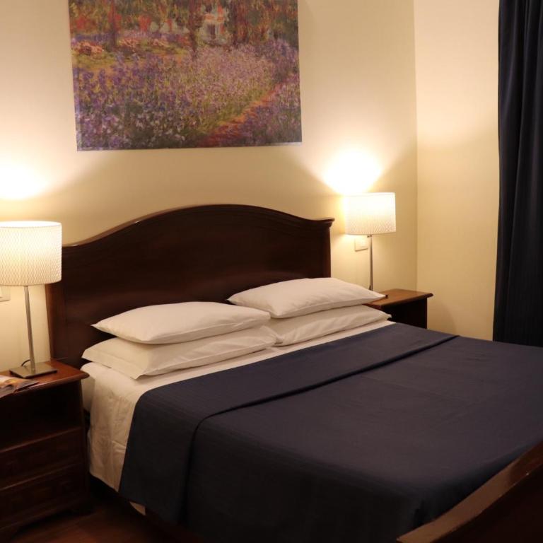 The Center Of Rome B&B - Camera Matrimoniale/Doppia con Letti Singoli - 1