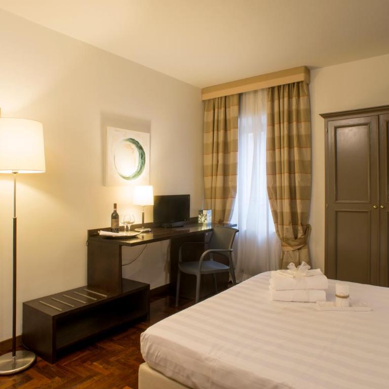 Locanda Giustini - Camera Standard Matrimoniale/Doppia con Letti Singoli - 7
