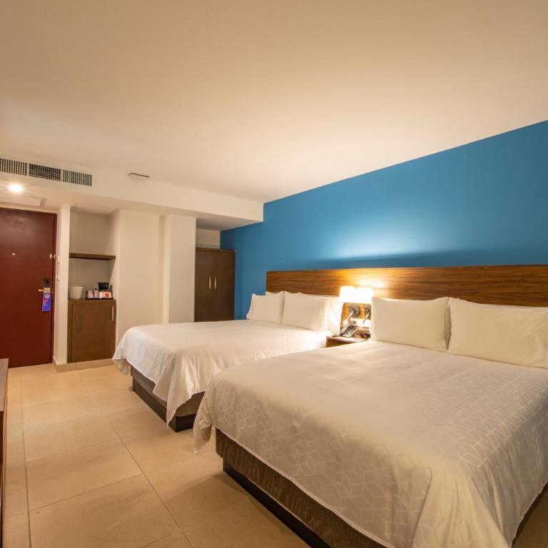 Holiday Inn Express Merida Centro by IHG - Standard Room with Two Queen Beds - 1