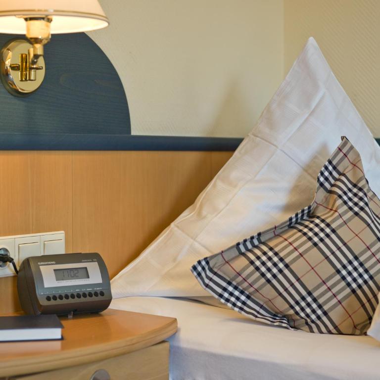 Hotel Garni Vier Jahreszeiten - Einzelzimmer mit Balkon - 3