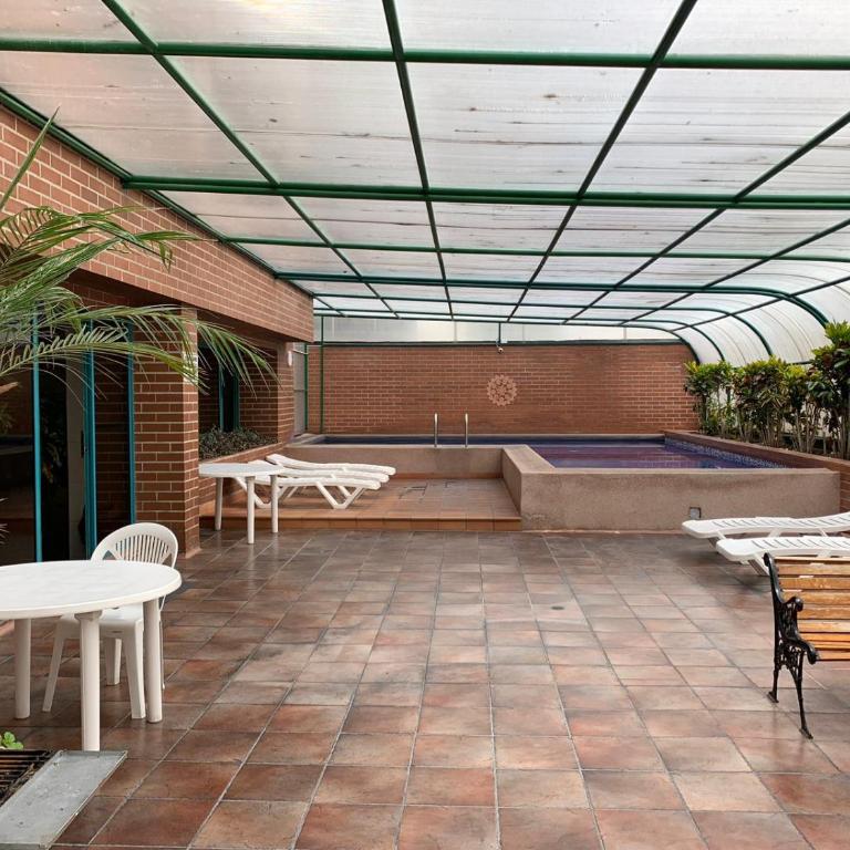 EDIFICIO LA FONTANA - SECTOR LA CAROLINA - Apartamento - 12