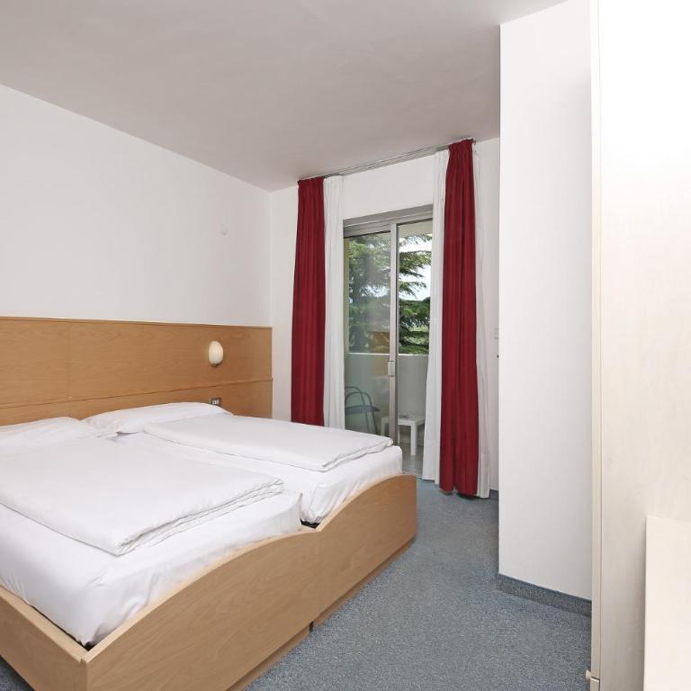 Hotel Villa Verde - Standard Double or Twin Room with Garden View - 1