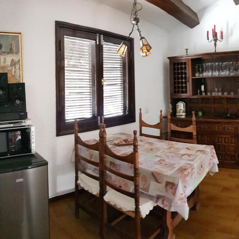 Lovely 2 bedroom house with private garden - Villa de 2 dormitorios - 84