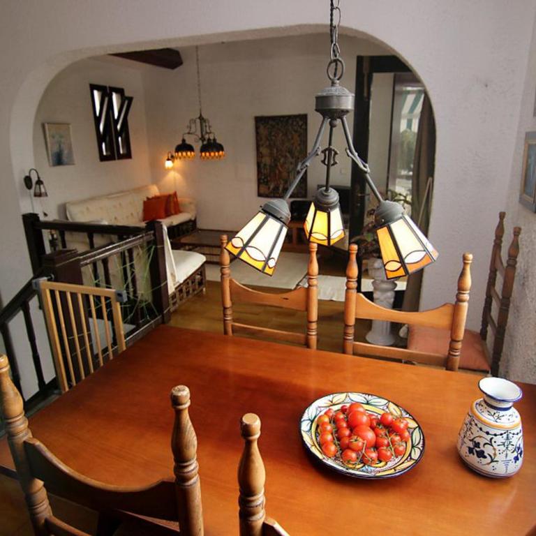 Lovely 2 bedroom house with private garden - Villa de 2 dormitorios - 3