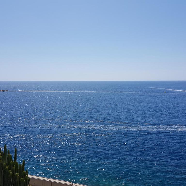Lovely 2 bedroom house with private garden - Villa de 2 dormitorios - 72
