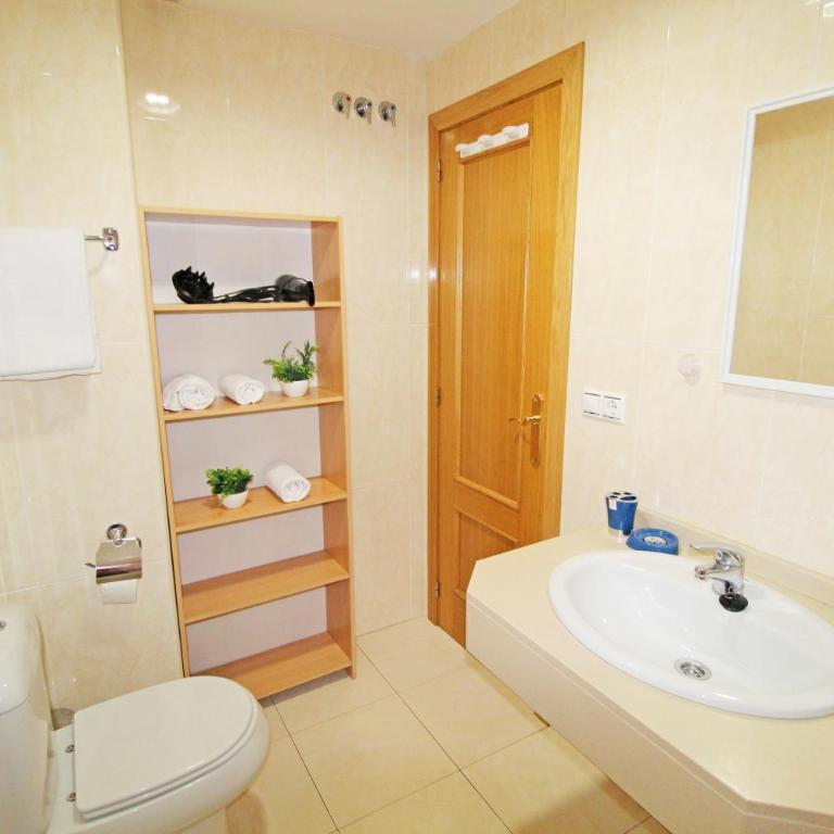 Súper céntrico, luminoso, amplio, terrazas y patio - Two-Bedroom Apartment - 17