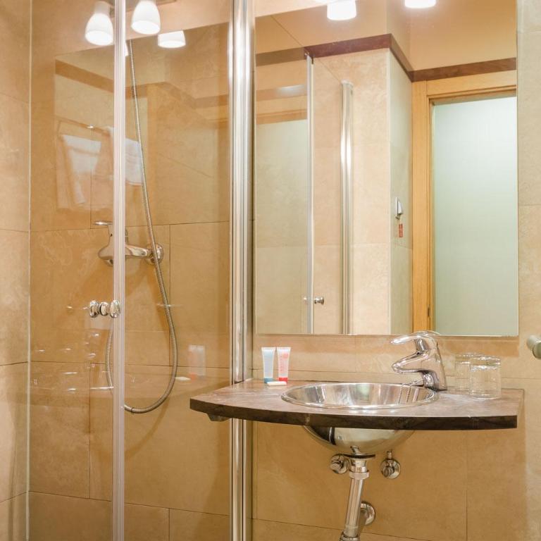 Windsor Puerta del Sol - Double or Twin Room - 5