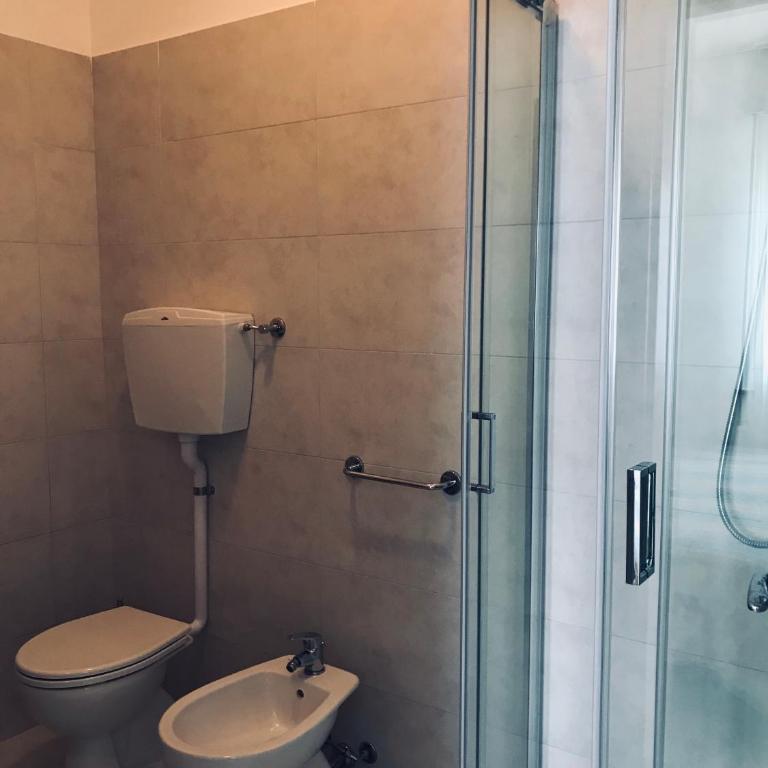 Kristalex Pet Friends Hotel - Camera Quadrupla con Bagno Privato - 4