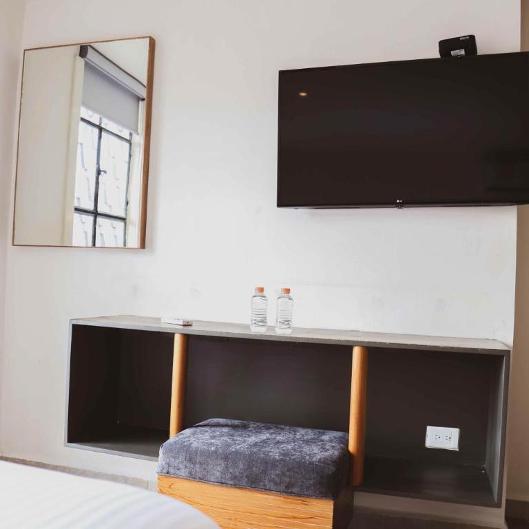 Hotel Urban - Superior Double Room with Two Double Beds - 2