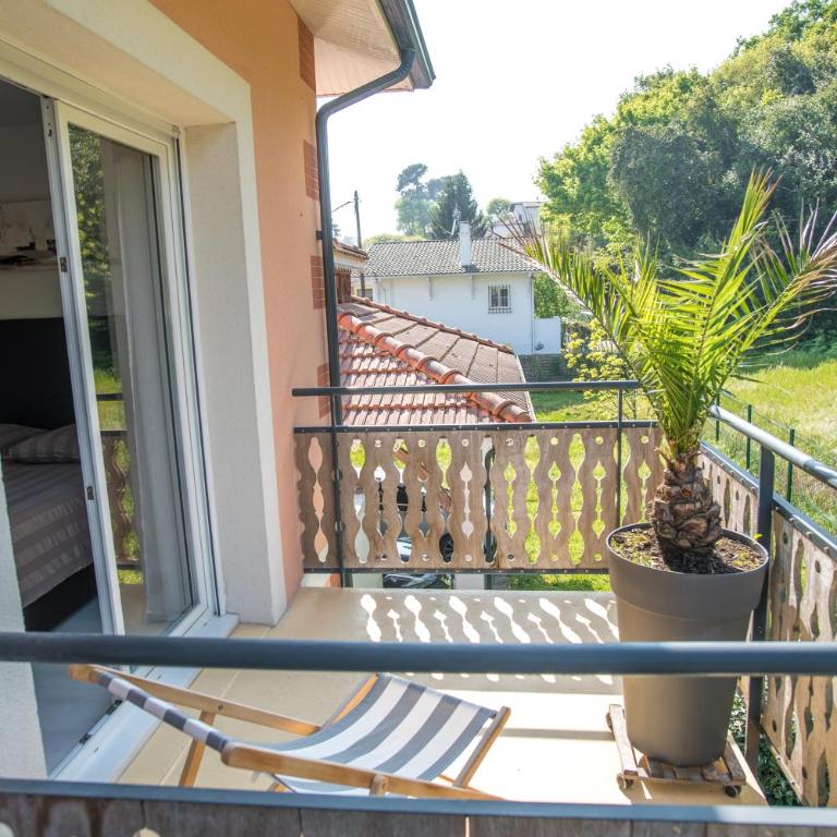 Appartement 90 m2 avec parking terrasse balcons, proche du port et plages - Apartment mit 2 Schlafzimmern - 18