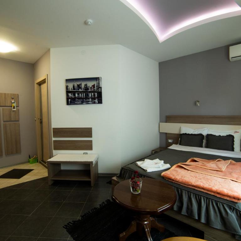 Garni Hotel Lama - Double Room - 6