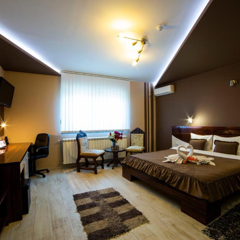 Garni Hotel Lama - Superior Double Room - 1