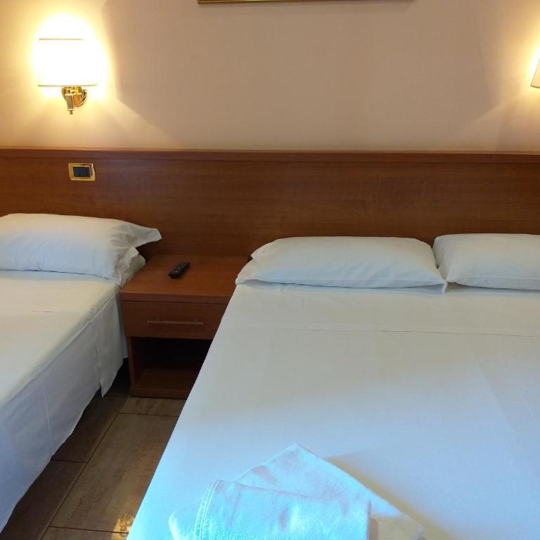 Hotel Aristotele - Camera Tripla - 8