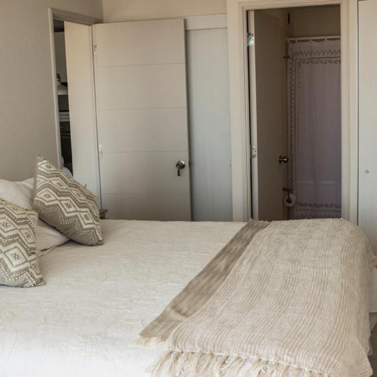 Excelente departamento en primera linea - Two-Bedroom Apartment - 12
