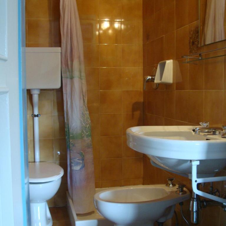 Albergo Rizzi - Camera Matrimoniale/Doppia con Letti Singoli - 1