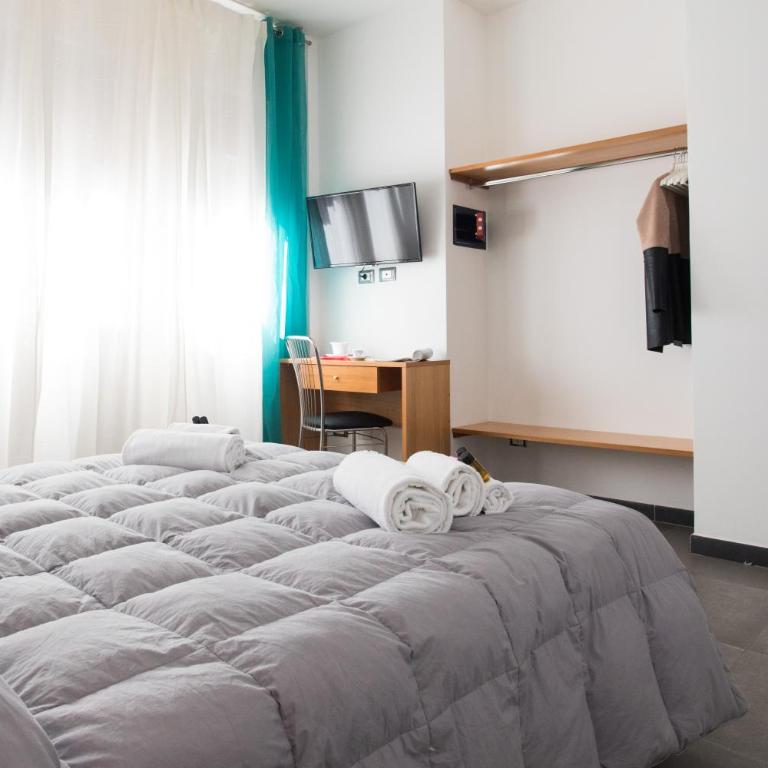 My Way - Suite - Rooms - Palazzo San Matteo - Camera Matrimoniale con Bagno Privato - 16