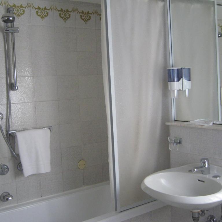 Hotel Reale - Economy Doppel-/Zweibettzimmer - 1
