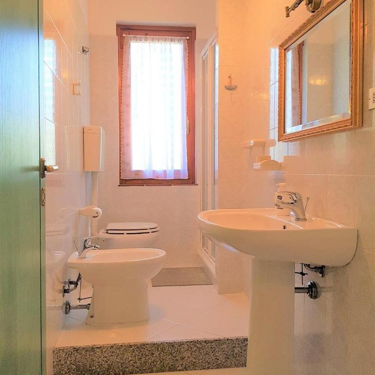 Sunny garden house - One-Bedroom Villa - 26
