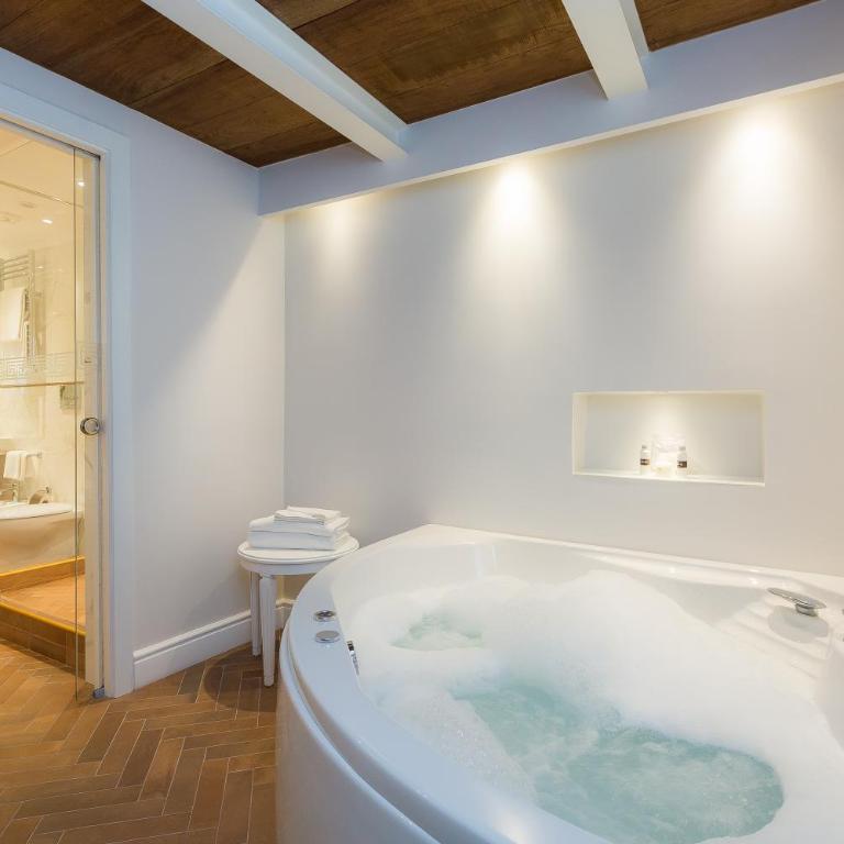 Hotel Milton Roma - Suite Deluxe con Vasca Idromassaggio - 9
